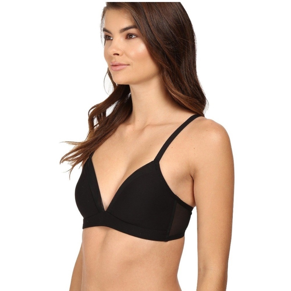 NWT Wacoal 852263‎ Classic Reinvention Soft Cup Bra 36 C/D black